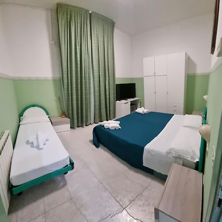 Hotel K2 Cervia 3 Stelle Sup Exterior photo