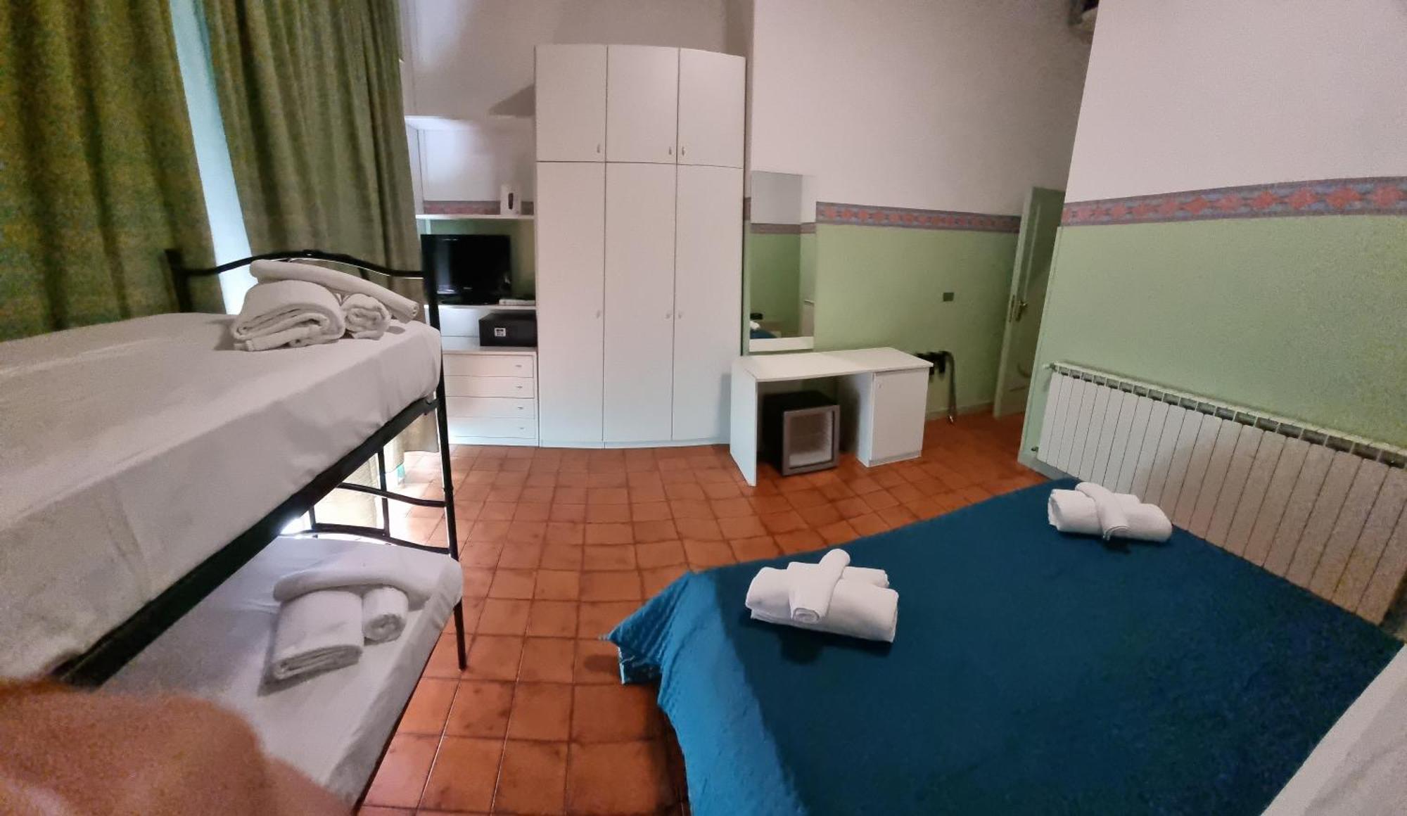 Hotel K2 Cervia 3 Stelle Sup Exterior photo