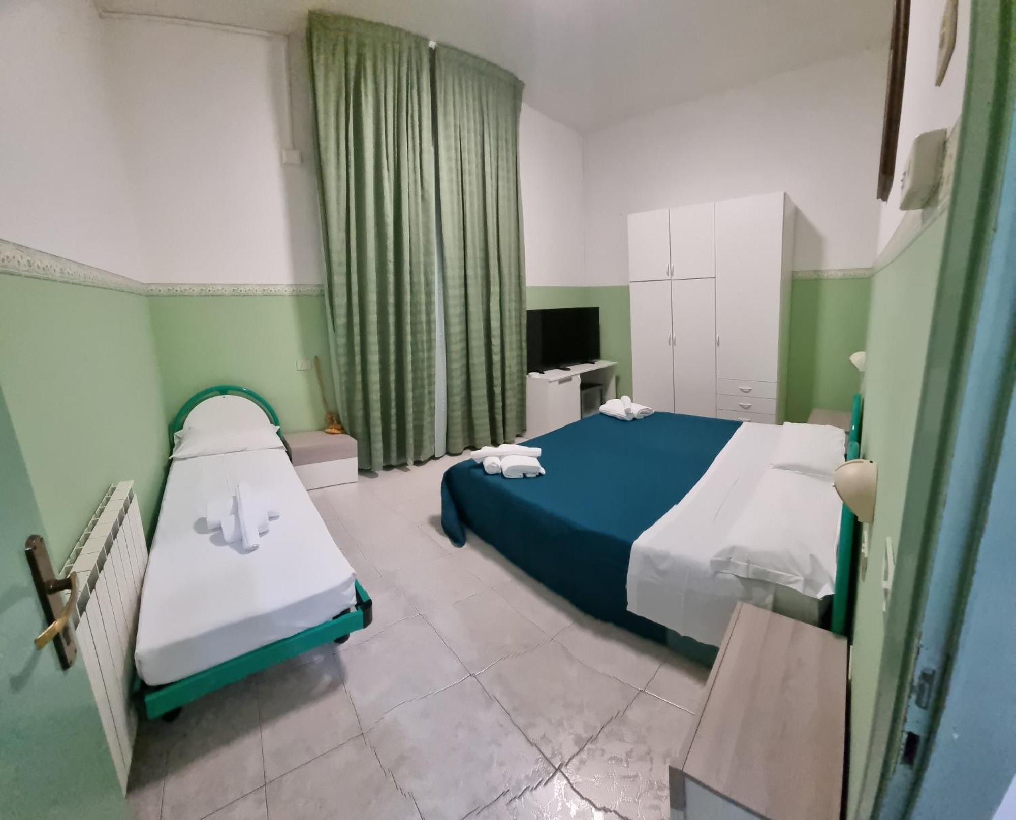 Hotel K2 Cervia 3 Stelle Sup Exterior photo