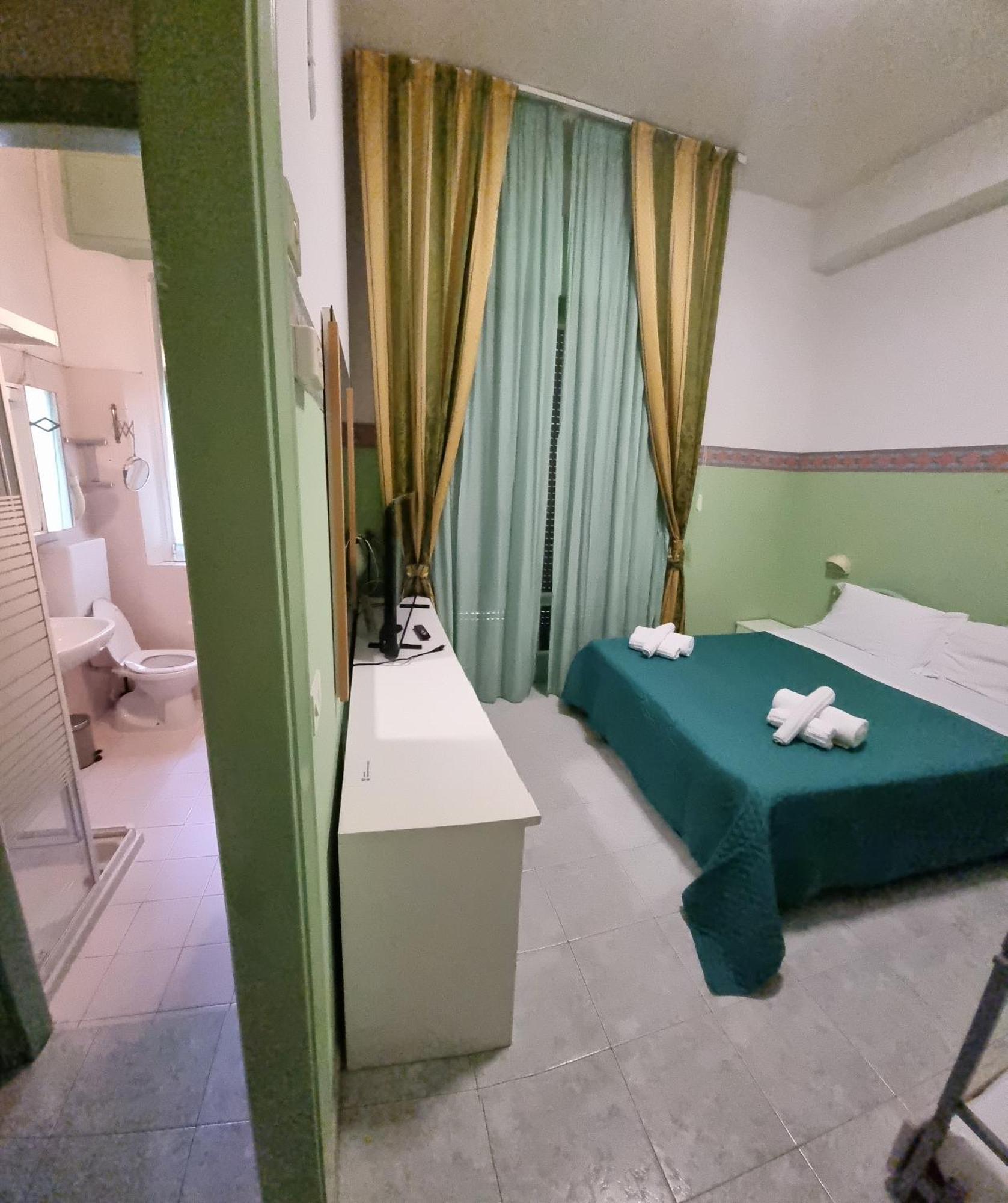 Hotel K2 Cervia 3 Stelle Sup Exterior photo