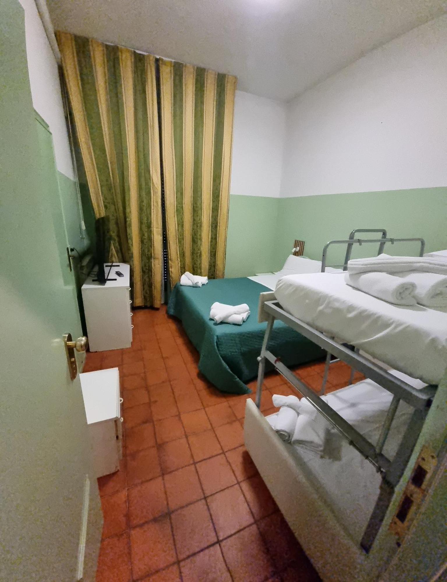 Hotel K2 Cervia 3 Stelle Sup Exterior photo