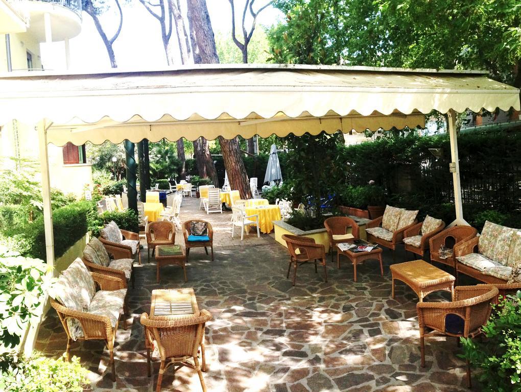 Hotel K2 Cervia 3 Stelle Sup Exterior photo